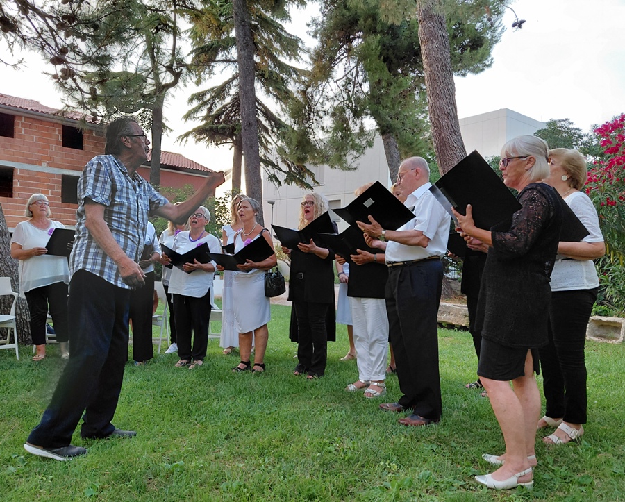 Mješoviti pjevački zbor Lavanda Novigrad Cittanova